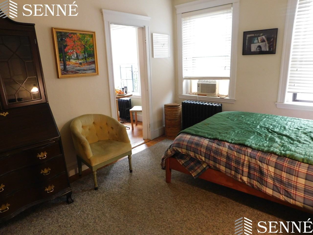 36 Linnaean St #15 - Photo 4 of 8
