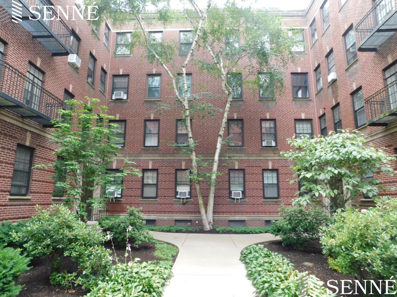 36 Linnaean St #15 - Photo 7 of 8