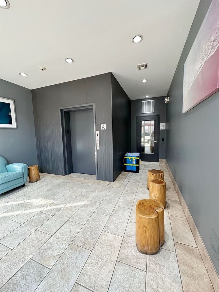 68 West Utopia - Photo 4 of 50