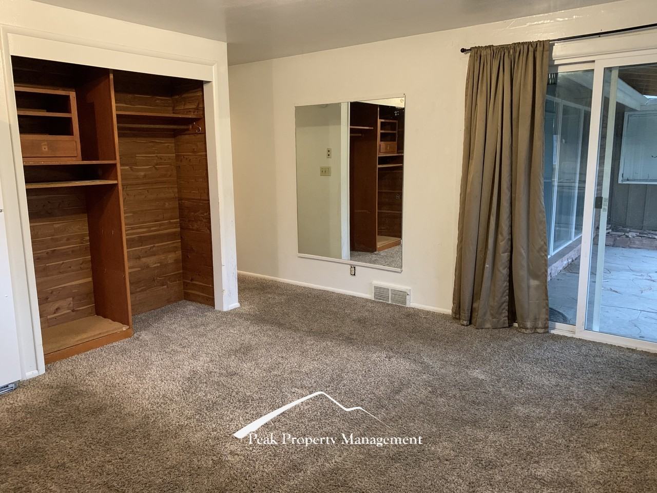 104 Washington Ct #4 - Photo 2 of 4