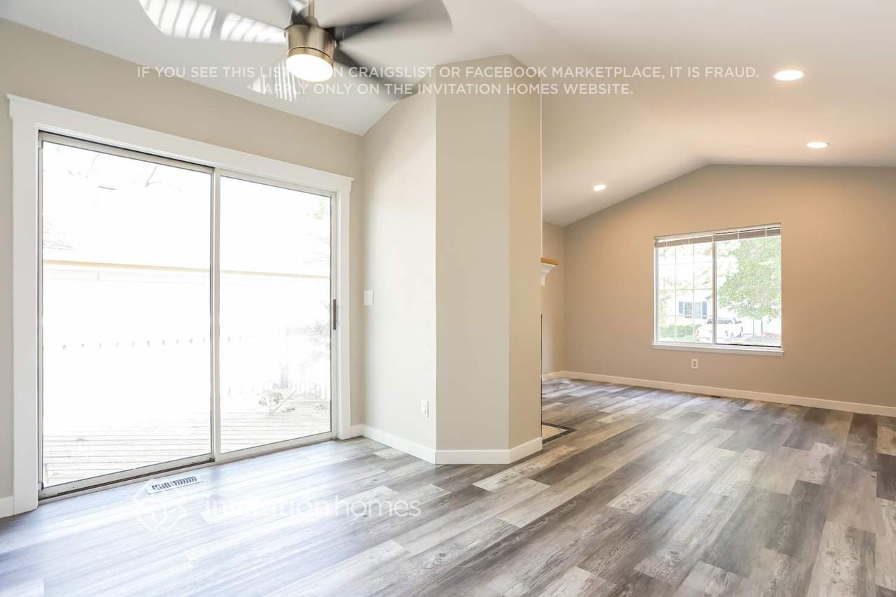 17755 E Cornell Dr - Photo 3 of 16