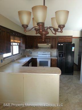 4 Maple Dr - Photo 2 of 9