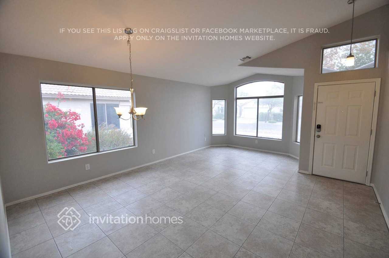 3034 E Captain Dreyfus Ave - Photo 2 of 12
