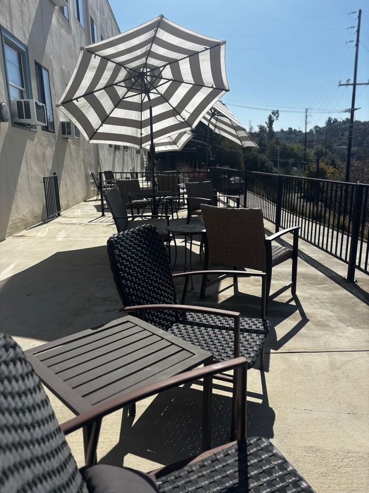 131 S Avenue 63 - Photo 6 of 6