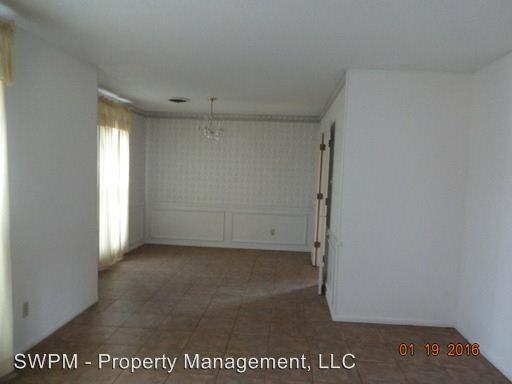 4813 Todd St NE - Photo 3 of 11