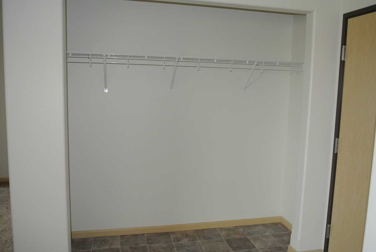 1900 Building - Photo 2 of 20