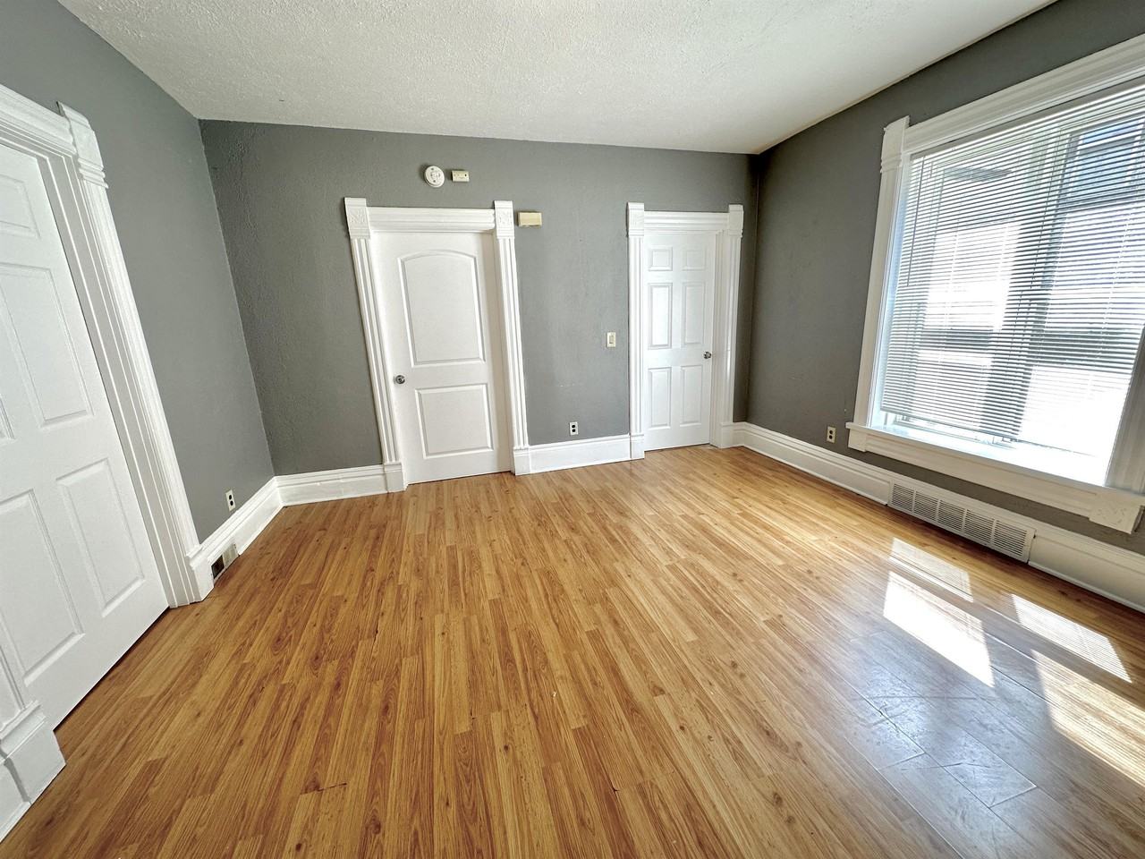 517 9th St #1 - Photo 6 of 7