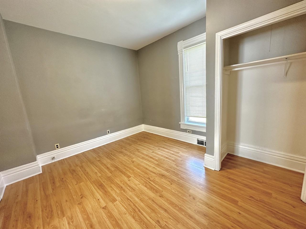 517 9th St #1 - Photo 7 of 7