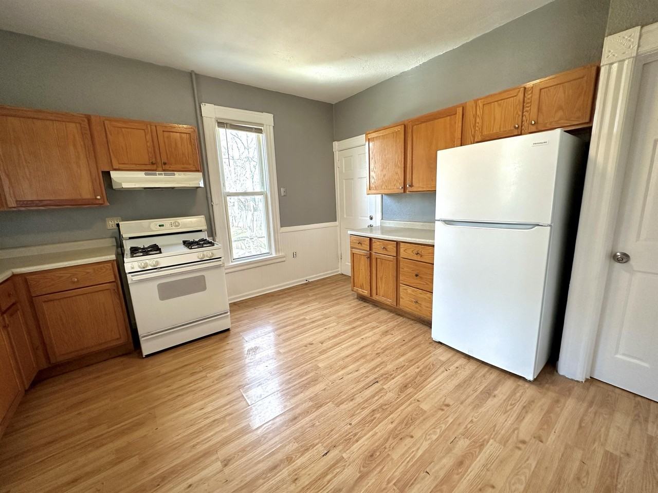 517 9th St #1 - Photo 5 of 7