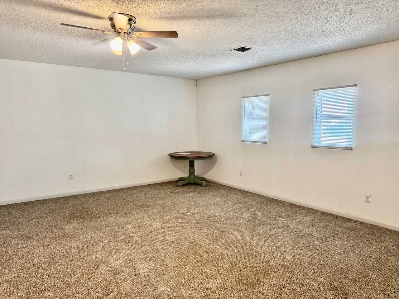 4419 39th St - Photo 5 of 24