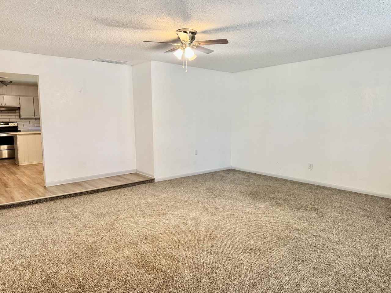 4419 39th St - Photo 6 of 24