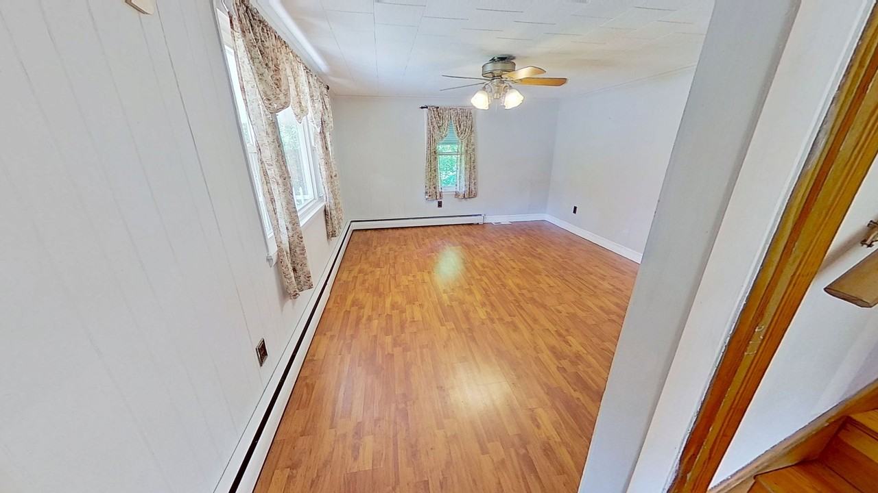 254 Ridge Ave - Photo 4 of 18