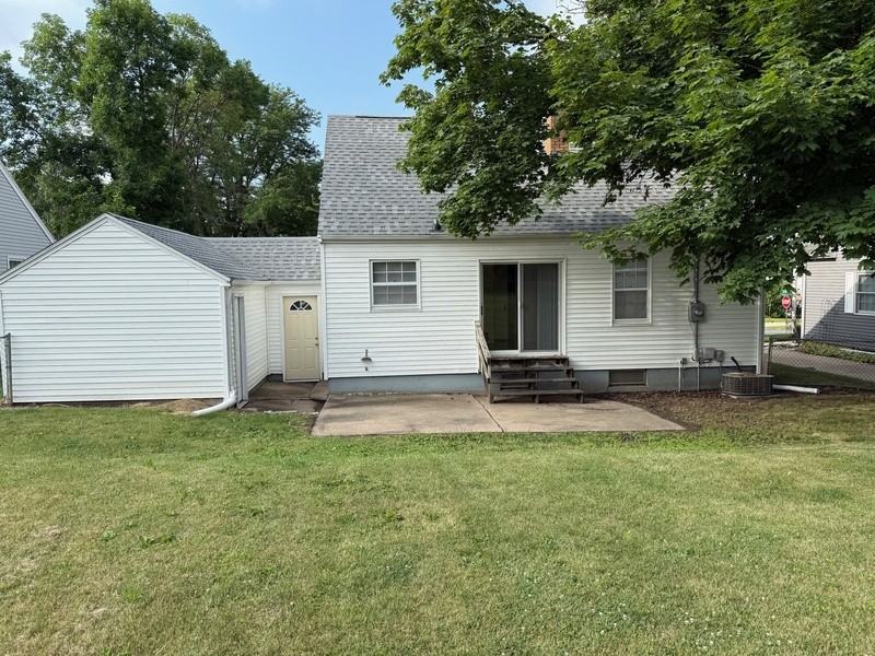 514 36th St Ne - Photo 2 of 35