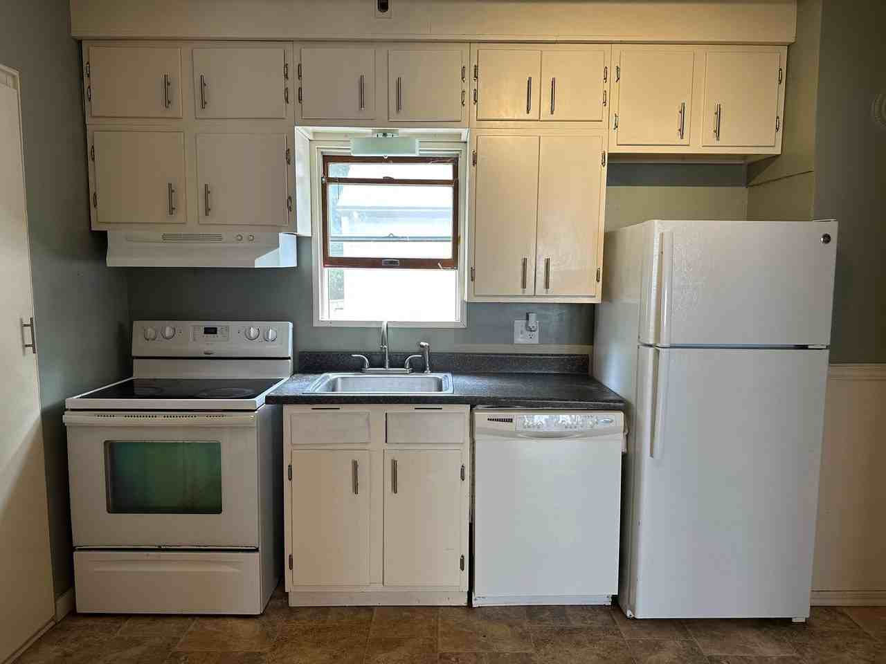 915 Veto St Nw - Photo 7 of 14