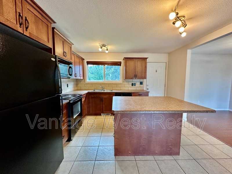 3254 Mcgregor Rd - Photo 3 of 39