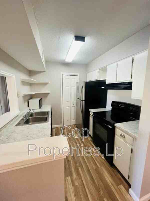 1819 Babcock Rd #411 - Photo 3 of 24