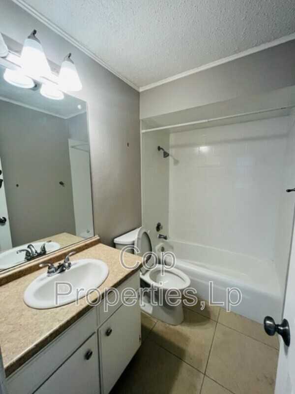 1819 Babcock Rd #411 - Photo 7 of 24