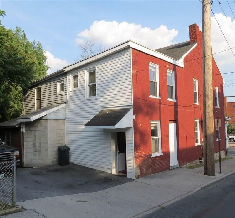 781 Maple St - Photo 3 of 3