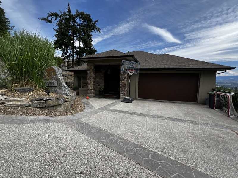 1020 Aurora Hts - Photo 2 of 35