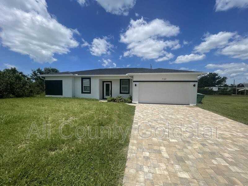 7137 Benson St - Photo 2 of 14