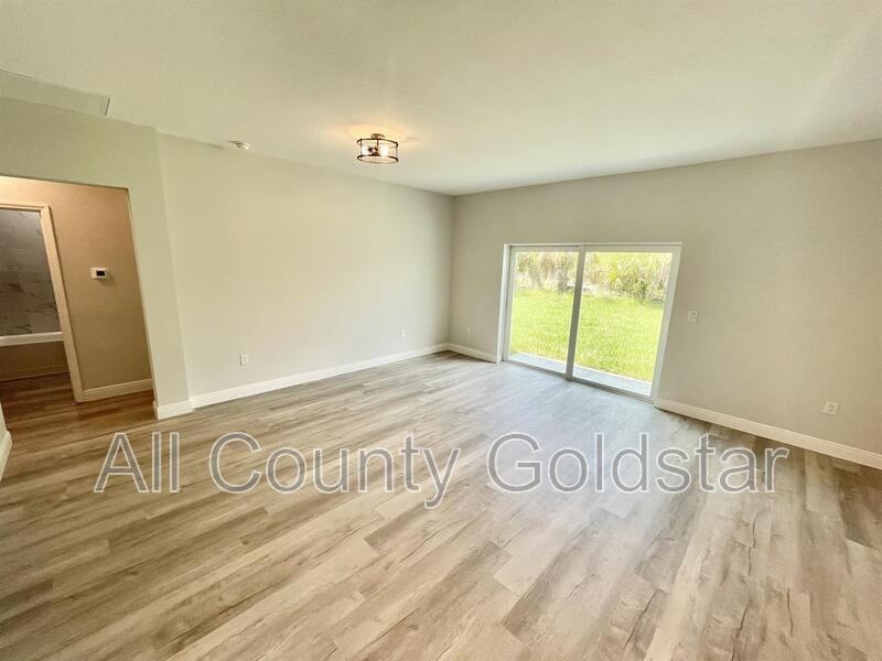 7137 Benson St - Photo 6 of 14