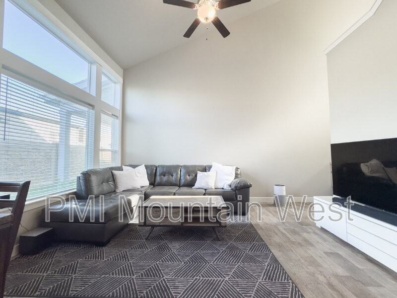 12702 S Stone Heights Dr - Photo 5 of 37