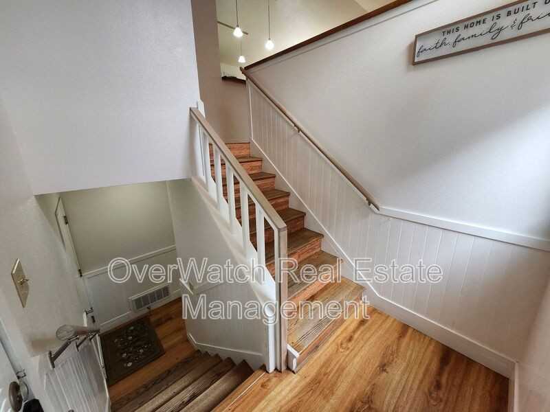 3228 Aquarius Cir - Photo 2 of 25