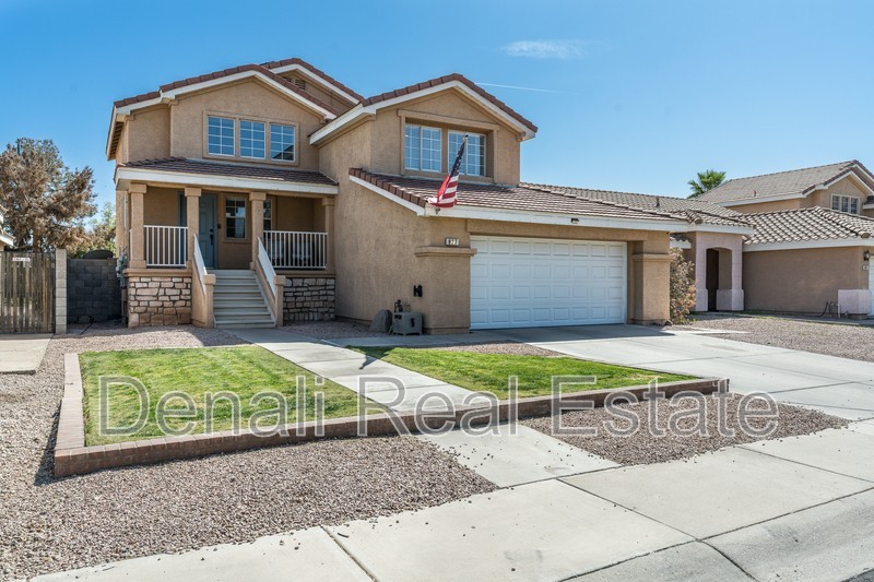 827 W Leah Ln - Photo 2 of 25