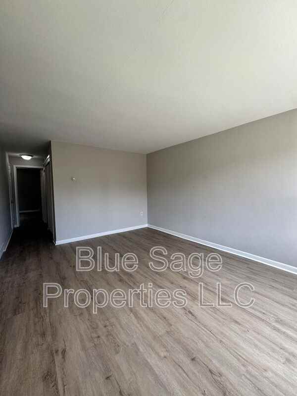 212 N Wycombe Ave #1stFL - Photo 3 of 27