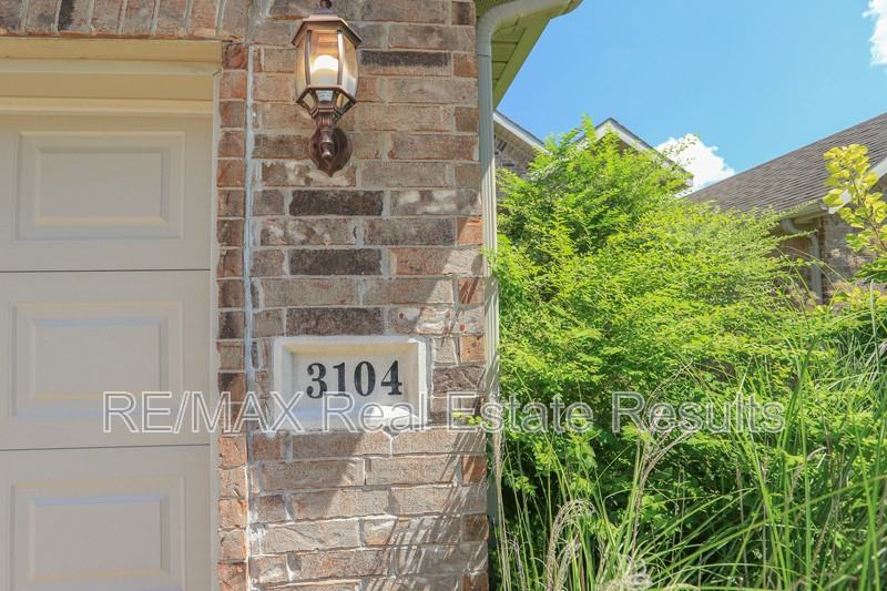 3104 Sw Tunica Ave - Photo 4 of 36