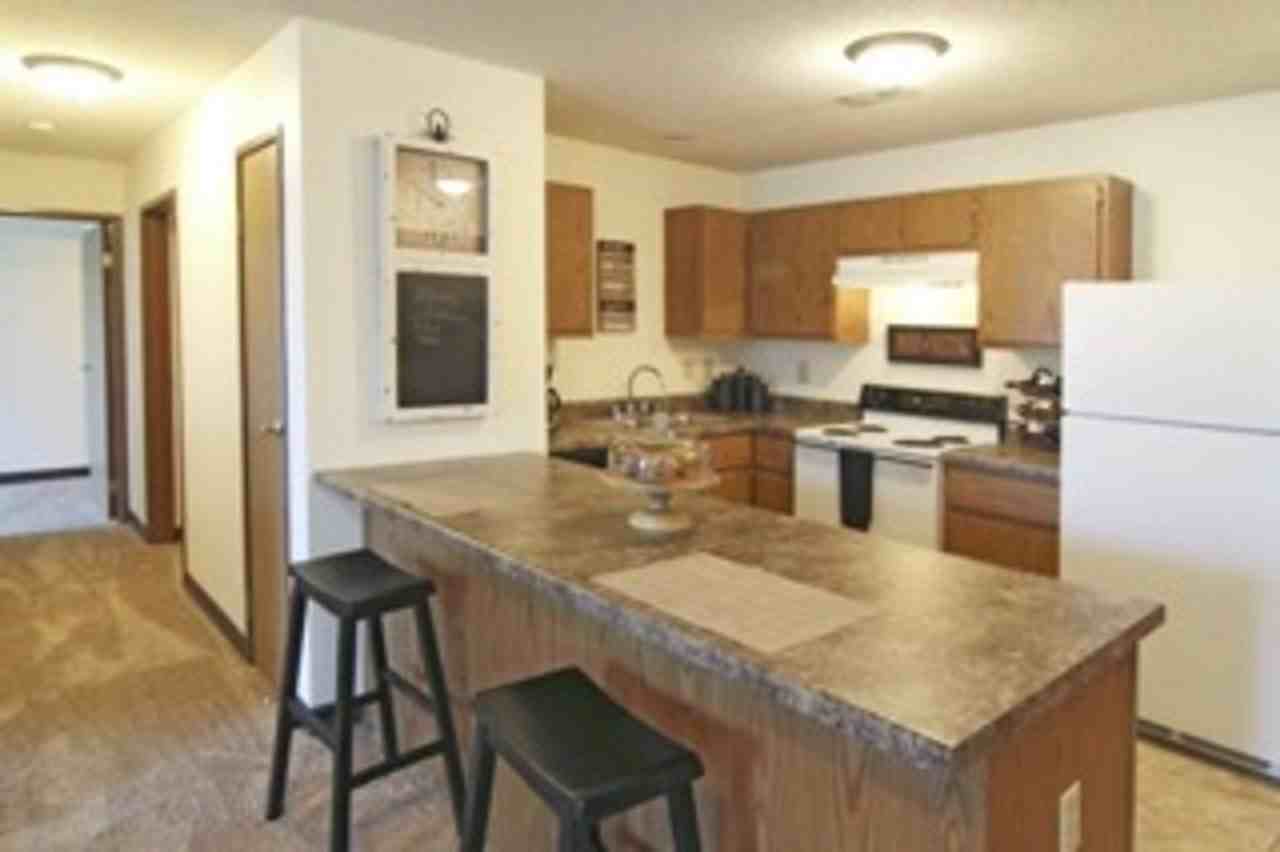 Brewers Point Apartments - Photo 3 of 17