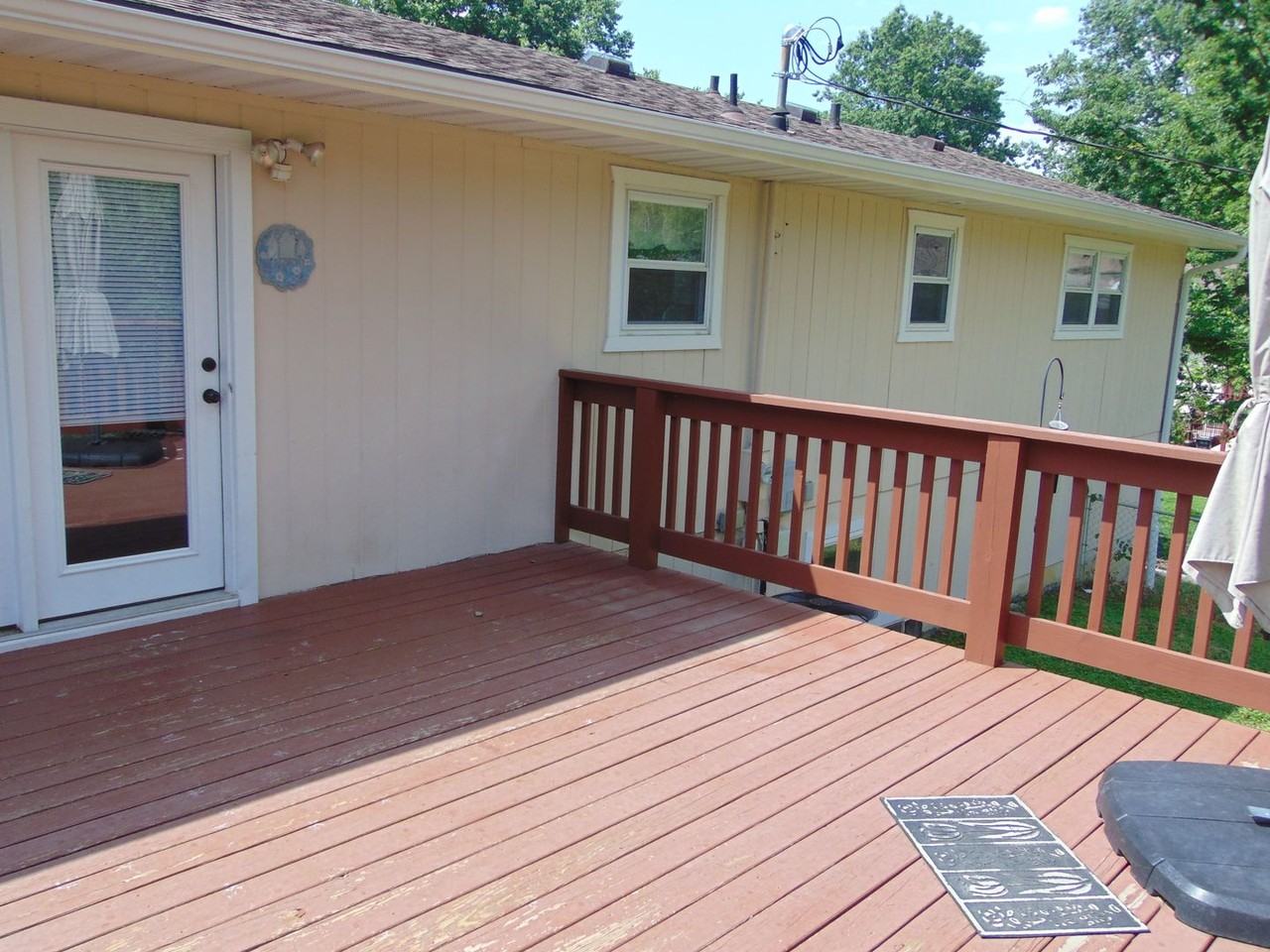 1305 Jake Ln - Photo 3 of 50