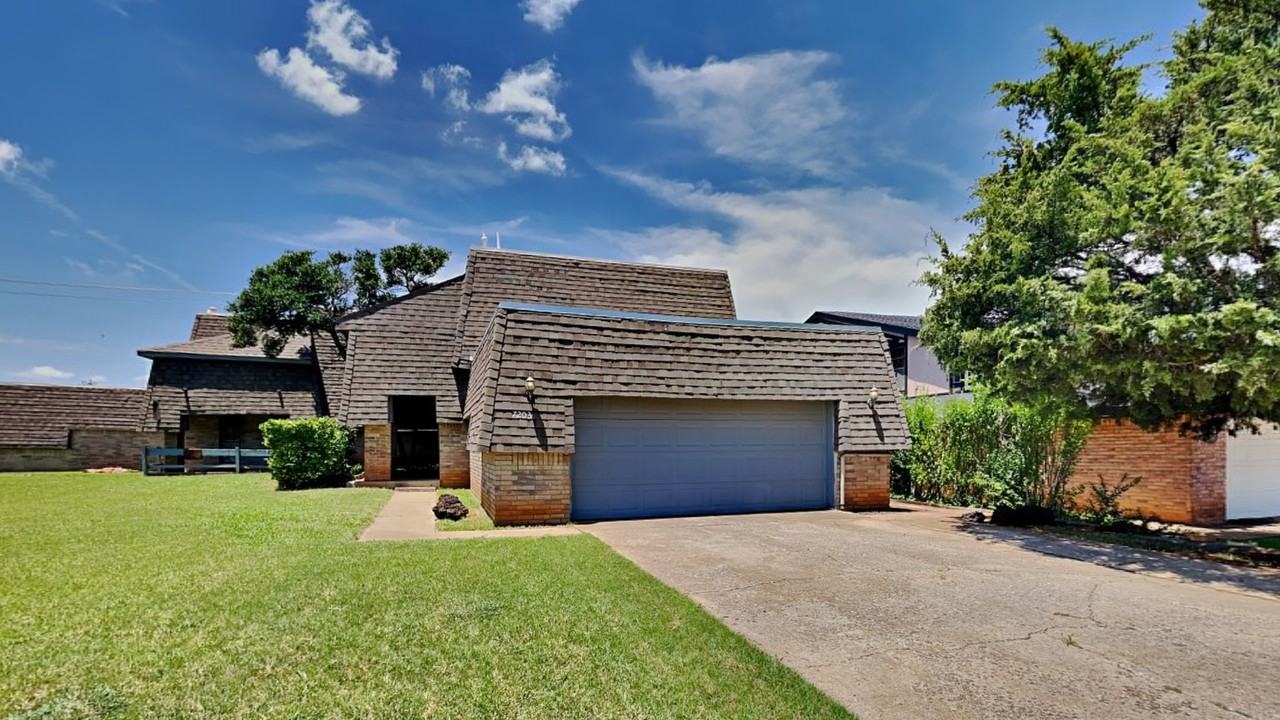 7203 Edenborough Dr - Photo 3 of 23