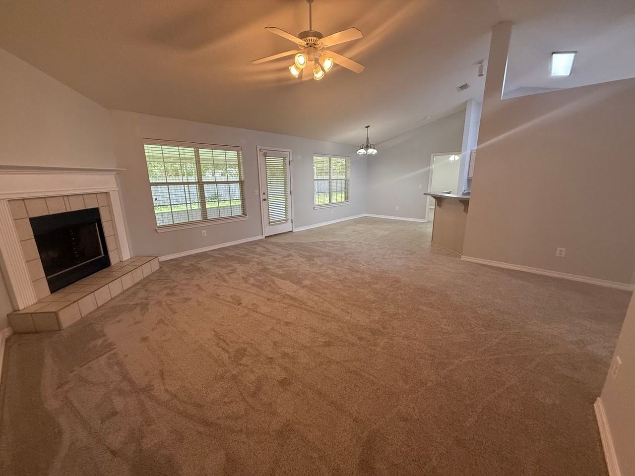 4902 Chads Cir - Photo 4 of 24