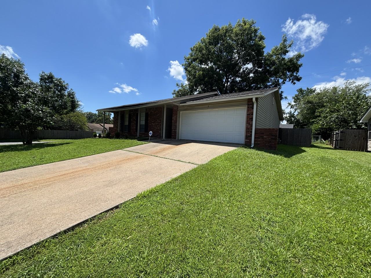 1 Greenway Ct - Photo 2 of 19