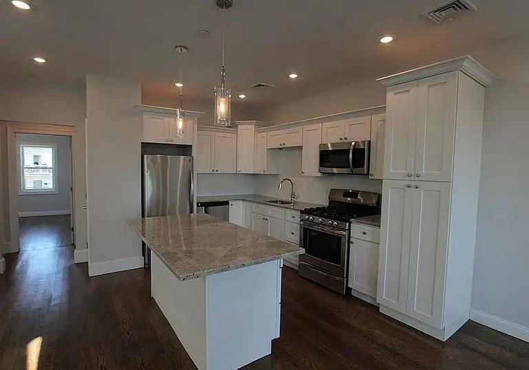 318 Princeton St #2 - Photo 2 of 8