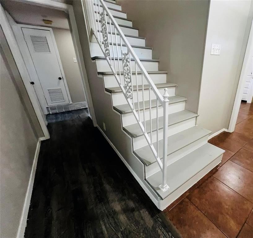 5305 Roberta Dr - Photo 5 of 19