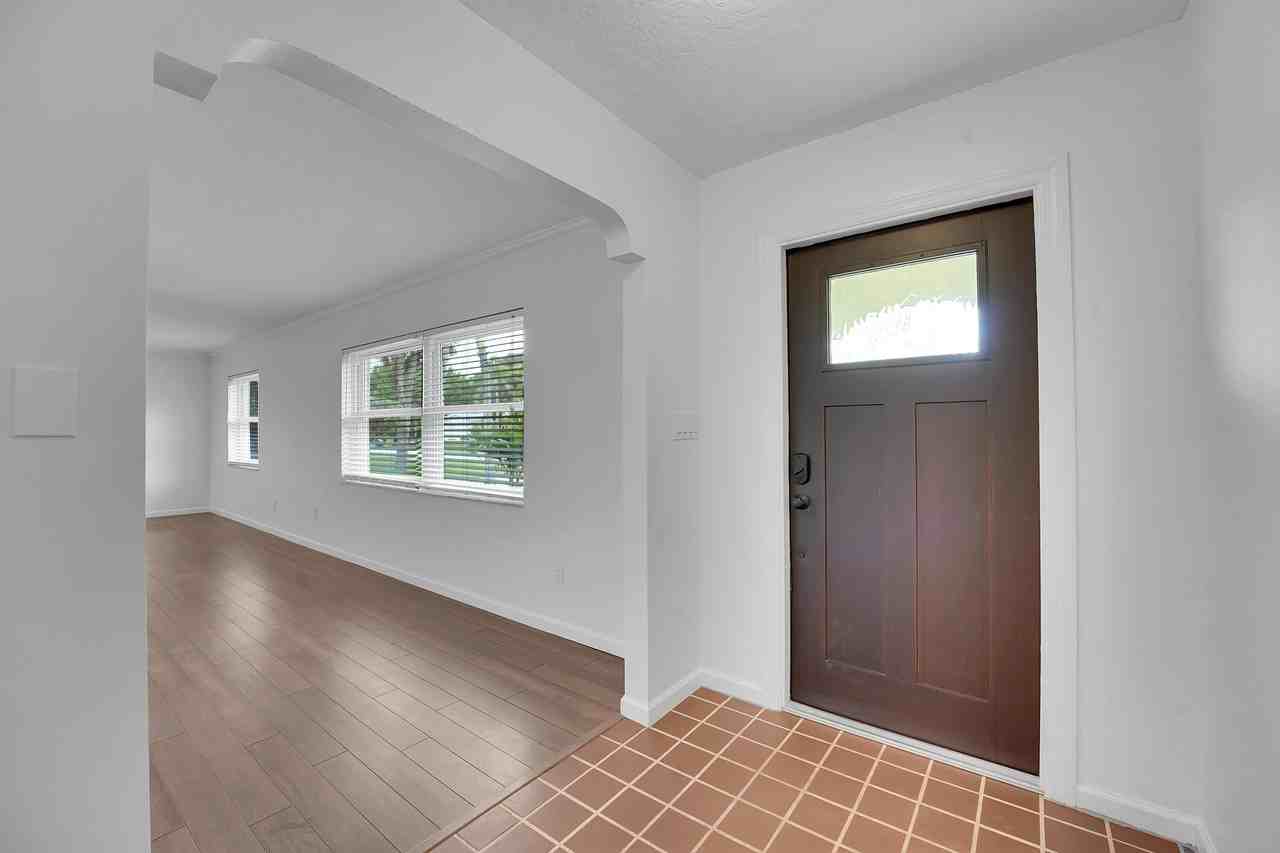 117 12th Ave - Photo 4 of 50