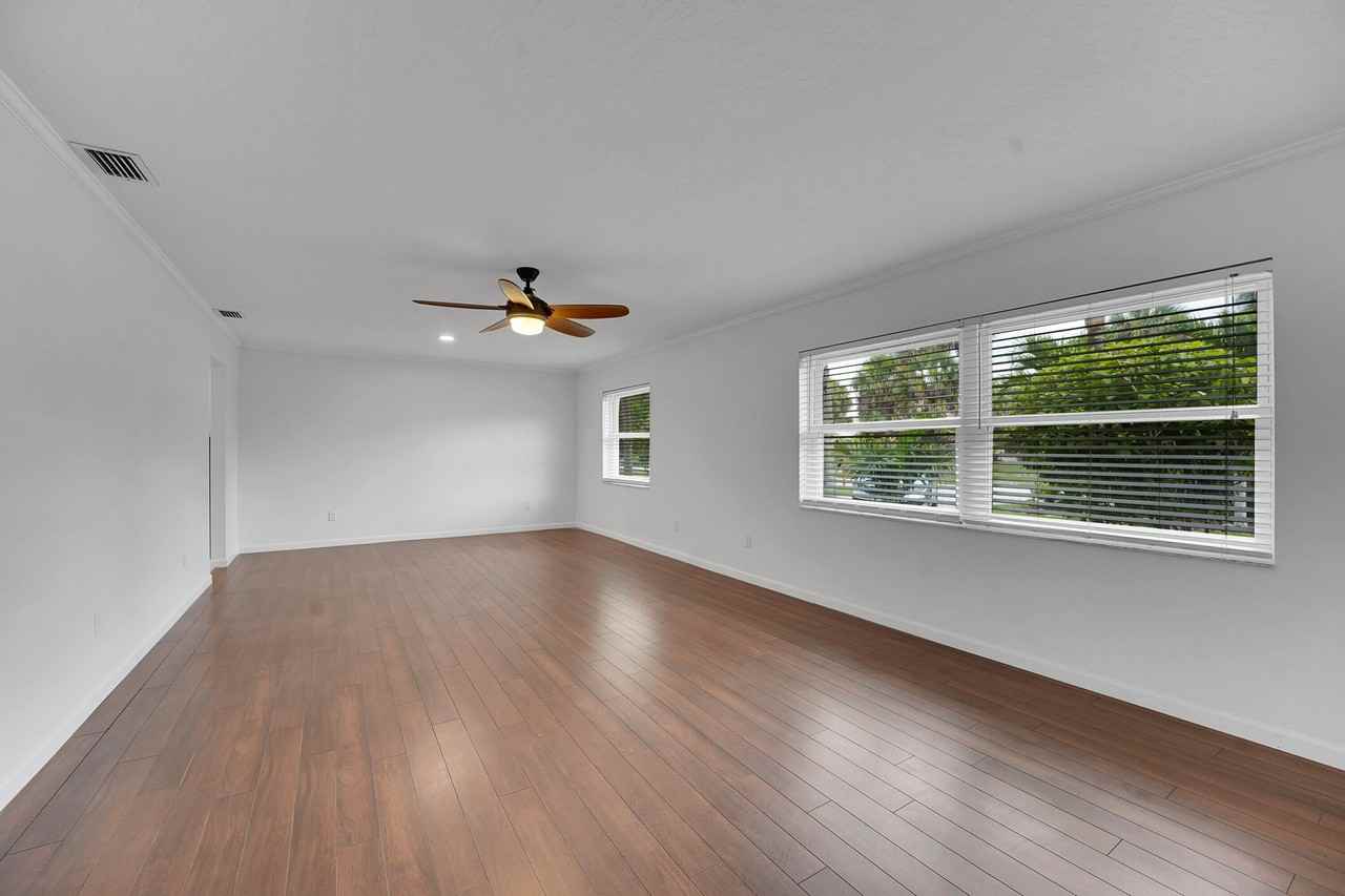 117 12th Ave - Photo 6 of 50