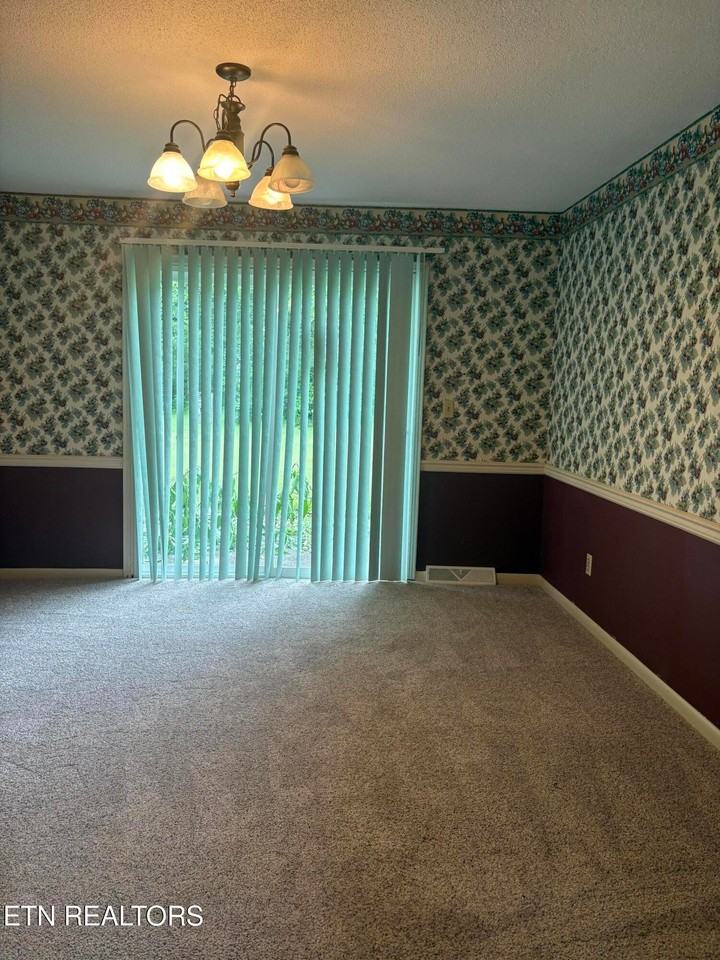 123 Stiles Ln - Photo 5 of 13