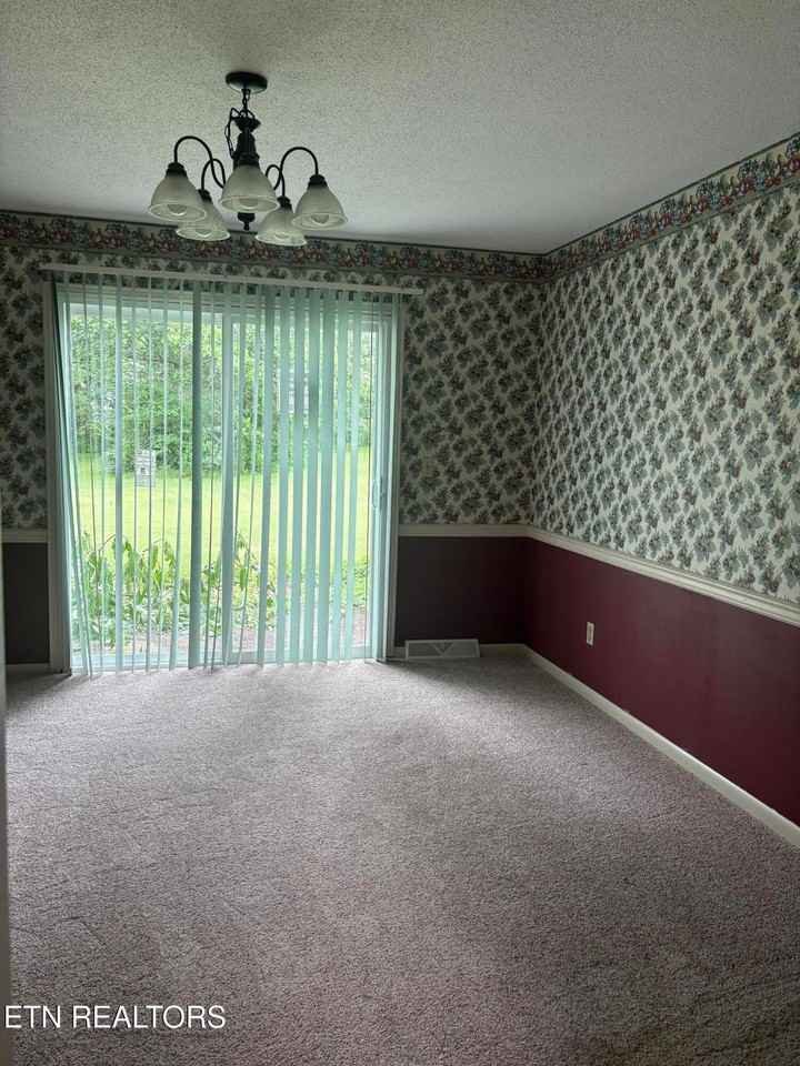 123 Stiles Ln - Photo 6 of 13