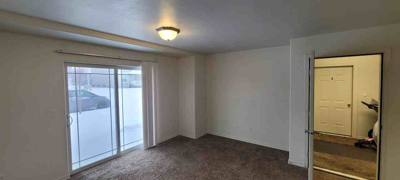 8 Diane Rd - Photo 2 of 7