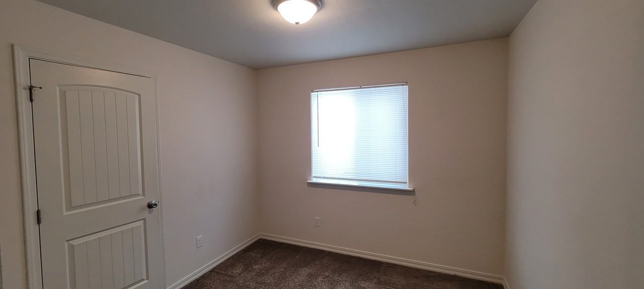 8 Diane Rd - Photo 5 of 7