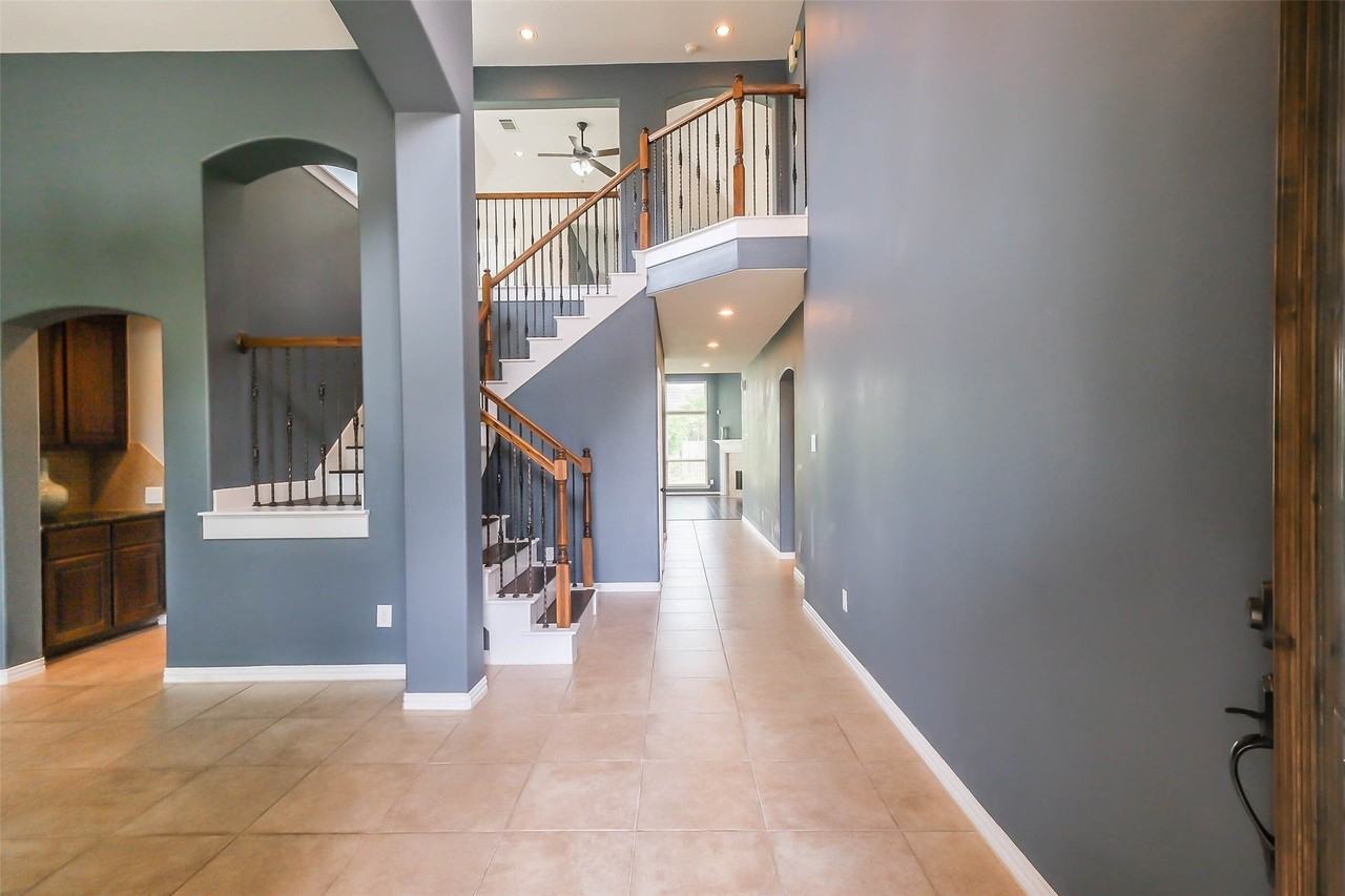 12222 Cobble Cove Cir - Photo 3 of 36