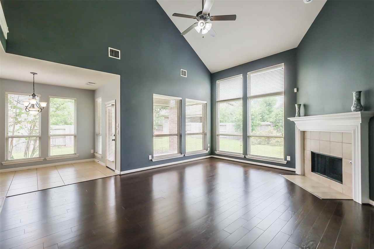 12222 Cobble Cove Cir - Photo 6 of 36