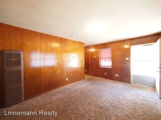 Wolf Street - Photo 2 of 10