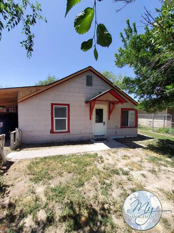 621 7th Ave N - Photo 2 of 7