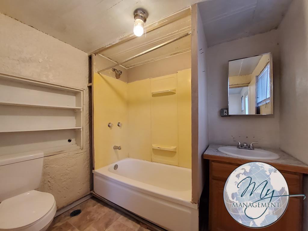 325 7Th Ave S - Photo 3 of 6