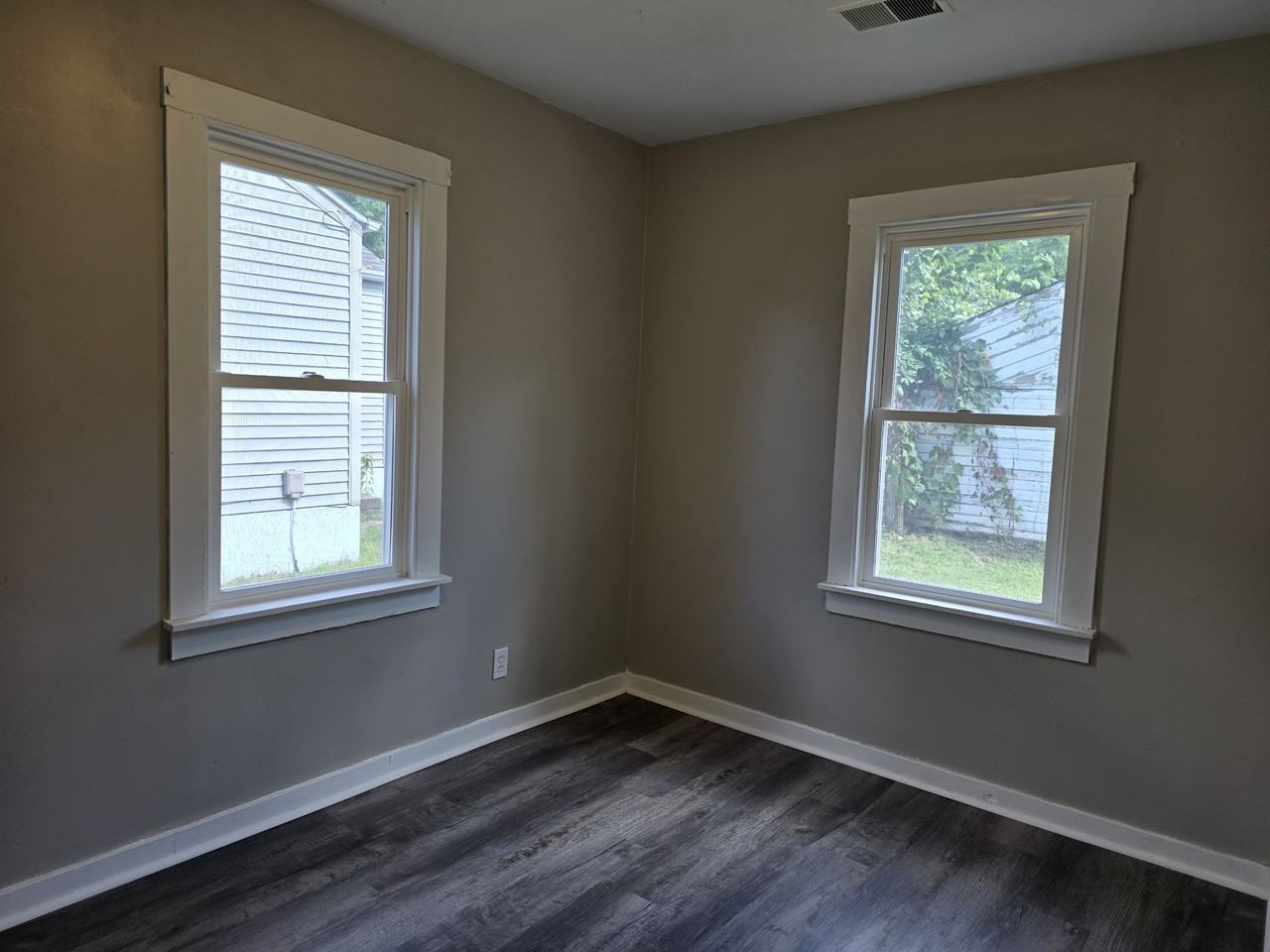 2007 E Lincoln Ave - Photo 3 of 7