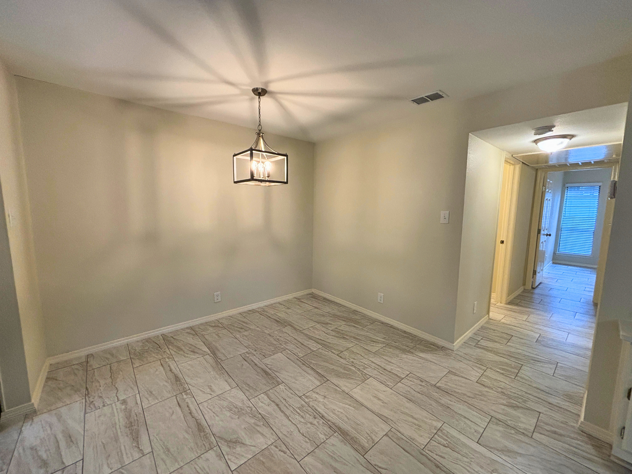 2542 Babcock Rd - Photo 5 of 16